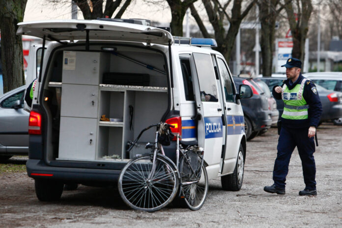 biciklist policija