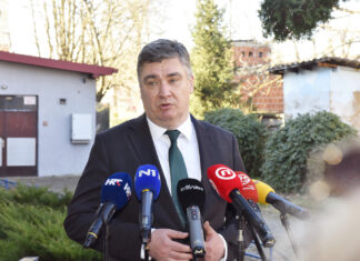 Zoran Milanović brutalno udario: ‘Čovjek koji je pisao Ustav je bio pijan cijelo vrijeme’