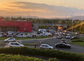 Kod rotora pred Arenom stvaraju se ogromne kolone, Zagrepčani se čude: ‘Kaj se to događa’