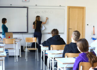 Samobor: Srednjoškolcima 200 eura za kupnju udžbenika