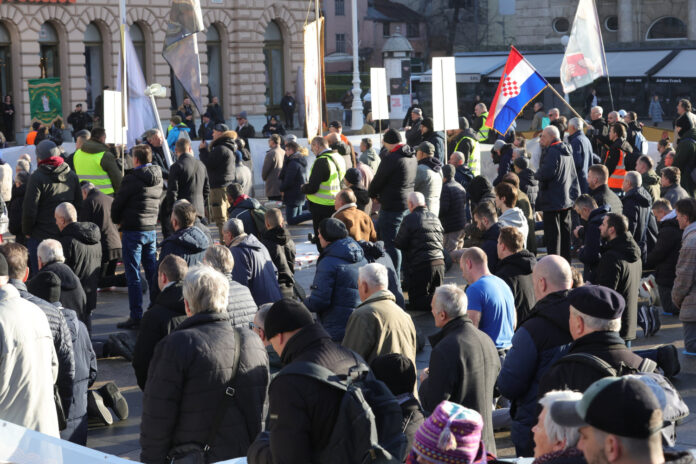 Zagreb, 03.02.2024 - Vjerski skup muskaraca na glavnom gradskom trgu