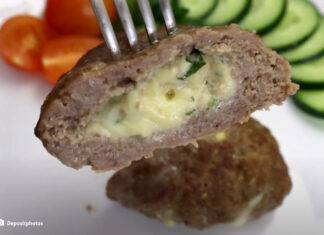 Pljeskavice punjene sirom: Sočno meso koje vole sve generacije