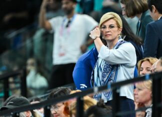 Nakon vijesti o narušenom zdravlju, Kolinda zabrinula detaljem s tribina u Parizu