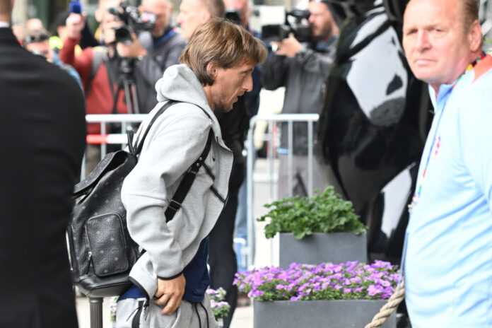 Berlin, 14.06.2024 - EURO 2024: Docek igraca hrvatske nogometne reprezentacije ispred hotela The Ritz- Carlton