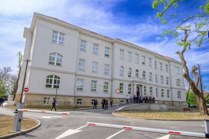 Zagreb, 08.04.2024 - Premijer Plenkovic obisao je obnovljenu zgradu Hrvatskog zavoda za javno zdravstvo