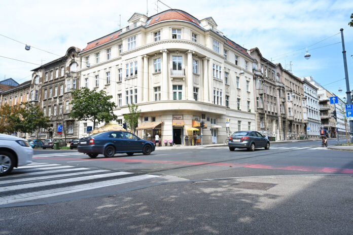 Zagreb, 10.08.2022 - Mjesto nesrece biciklista u Draskovicevoj ulici