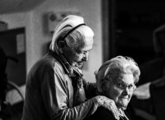 Radnik otkrio što se događa u staračkom domu: ‘Svugdje je taj miris, neki su u bunilu’