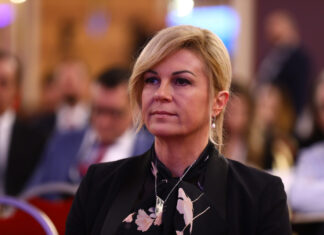 Kolinda Grabar-Kitarović podijelila veliku tugu na Veliki petak: ‘Čuvali te anđeli, mama’
