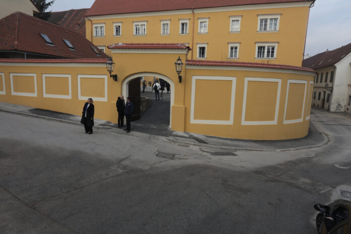 Zagreb, 20.12.2023 - Obnovljena Gimnazija Titusa Brezovackog