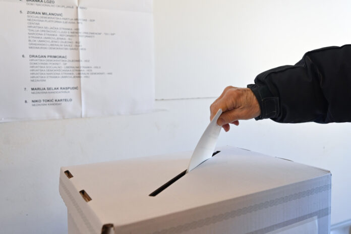 Zagreb, 29.12.2024 - Izbori: gradjani glasaju na izborima za predsjednika RH