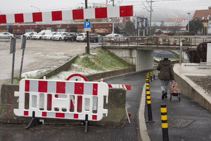 Zagreb, 03.01.2025 - Podvoznjak u Gajnicama s dinamickim prometom priprema se za otvaranje