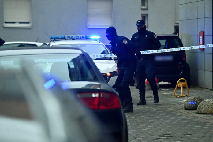 Zagreb, 16.01.2025 - Raspisana tjeralica za Teom Franic, akcija policije u zgradi gdje se ona nalazi u stanu
