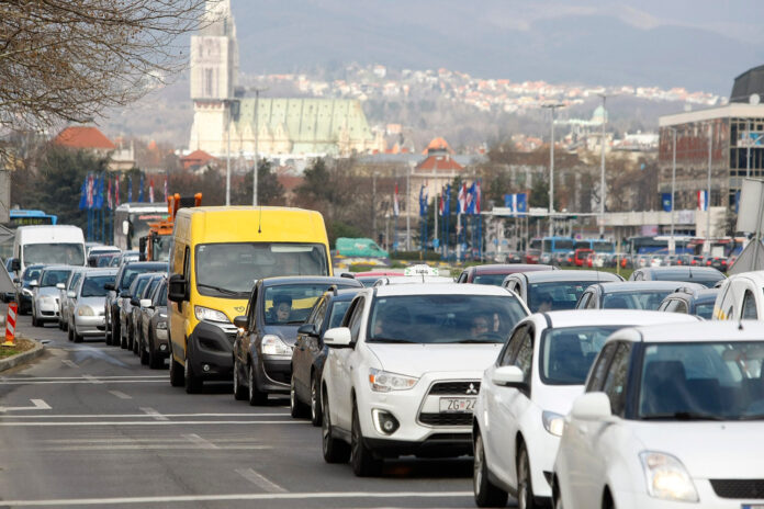 Zagreb, 30.03.2018 - Velike prometne guzve uoci uskrsnog blagdana