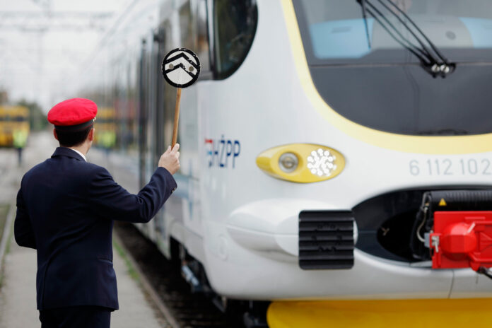 Zagreb, 06.10.2015 - Prva voznja novog prigradskog vlaka Dugo Selo - Glavni kolodvor