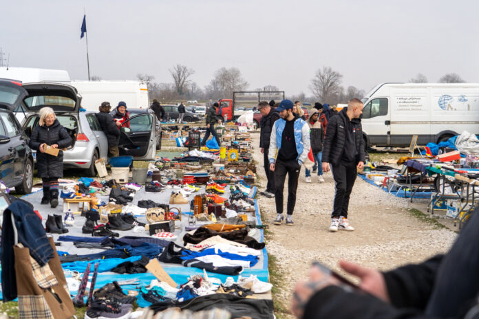 Zagreb, 09.02.2025 - Ponuda na sajmu rabljene robe Hrelic na Jakusevcu