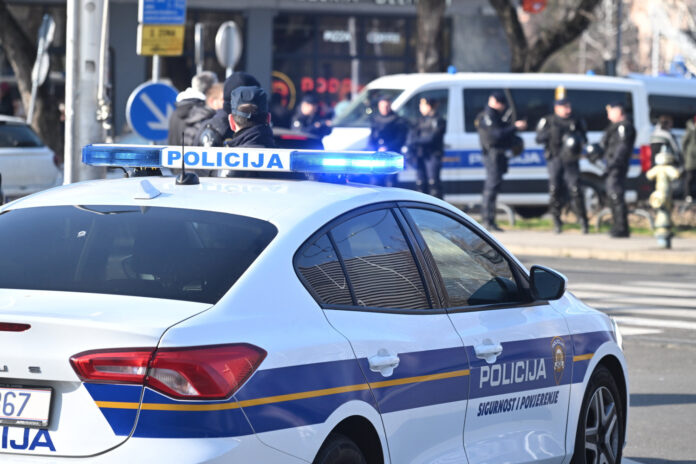 Policija