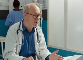 Poznati liječnik upozorava na vrstu hrane koja je poput otrova: ‘Nije stvorena da vas nahrani’