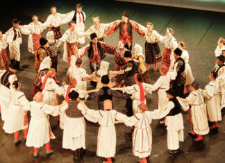 Folklorni ansambl Zagreb Markovac proslavio 80 godina: Na sceni HNK više od 250 folkloraša