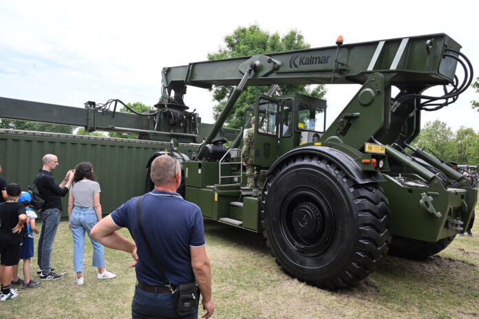 Zagreb, 30.05.2024 - Dan Hrvatske vojske na Jarunu povodom 31. obljetnice ustrojavanja HV-a