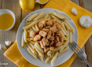 Idealan obiteljski ručak: Piletina na saft s tjesteninom