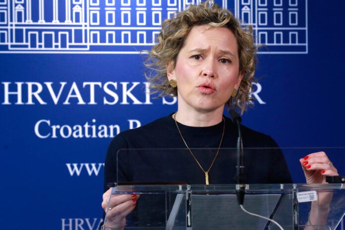 Zagreb, 16.01.2025 - Izjava za medije Ivane Kekin o stanju u KBC Zagreb