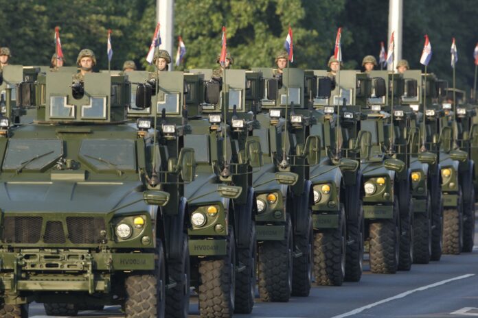 Zagreb, 04.08.2015 - Vojni mimohod povodom proslave Dana pobjede i domovinske zahvalnosti