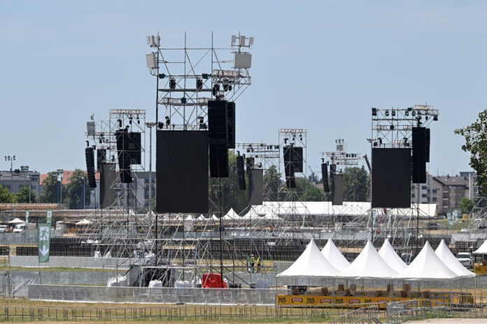 Zagreb, 02.07.2025 - Pripreme na Hipodromu za nadolazeci koncert Marka Perkovica Thompsona