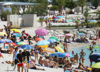 Zagrepčanka ‘poludjela’ kada je vidjela što kupači rade do nje na plaži: ‘Najgora navika’