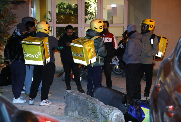 Split, 08.11.2024 - Poruseni motori Glovo dostavljaca