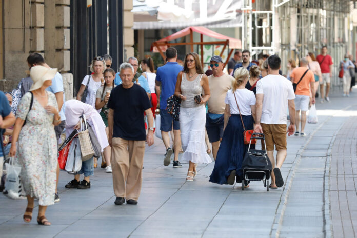Zagreb, 01.08.2020 - Gradjani i turisti ljetnu subotu proveli u centru grada