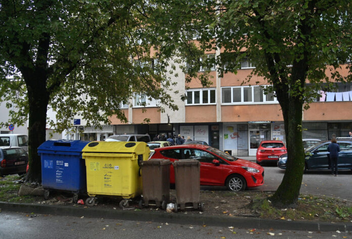 Zagreb, 01.10.2022 - Stanari napravili prezentaciju o nemogucnosti provodjenja odluke o odvajanju otpada