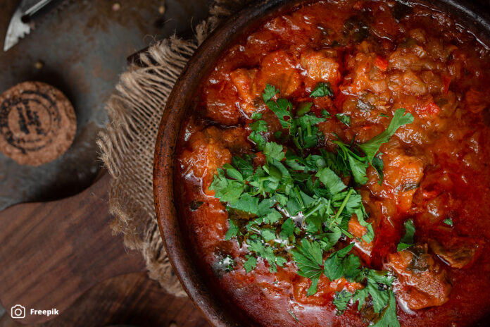 Pileći paprikaš (Foto: Pexels)