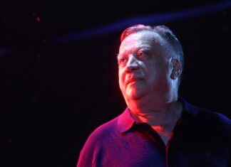 Halid Bešlić se oglasio nakon što je završio na onkologiji, mnoge dirnuo objavom: ‘Čekat ću te’