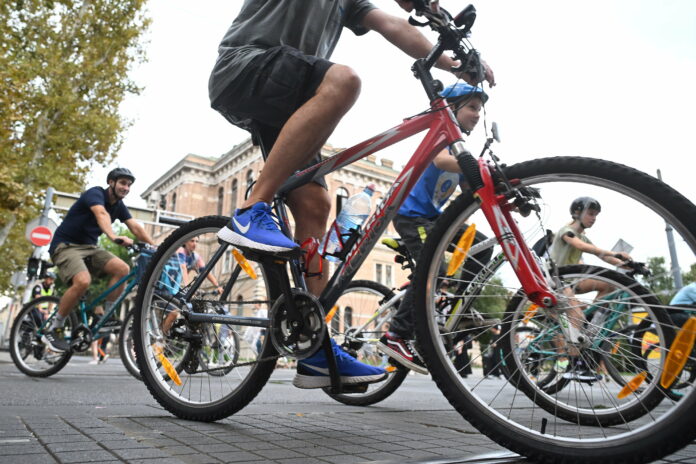 Zagreb, 22.09.2023 - Zagrebacka zbica, tradicionalna voznja biciklom zagrebackim ulicama