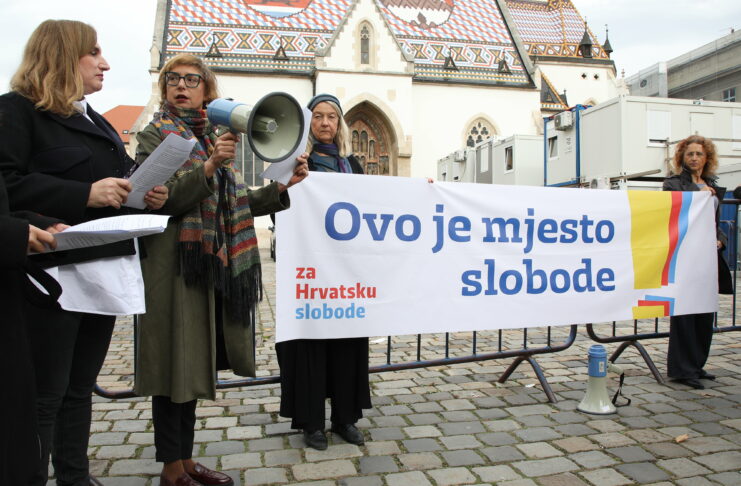 Aktivisti vikali na Markovom trgu: Spominjali i Domovinski rat