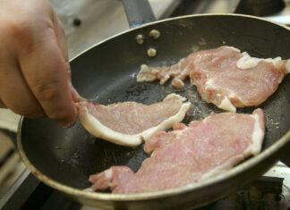 Mesarica otkrila kako da kotleti budu mekani kao duša: Kad probate nema natrag