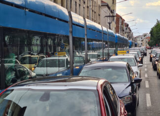 Iz tramvaja snimao što vozači rade po Zagrebu: ‘Pa kud gledaju ti ljudi’