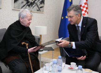 Plenković dodijelio hrvatsko državljanstvo Nicolieru i njegovoj majci