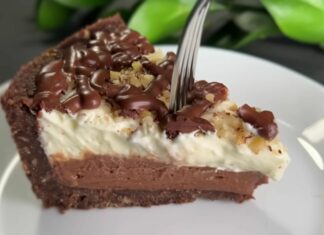 Ovo je najbrža čokoladna torta bez brašna i pečenja: Gotova je za samo pet minuta