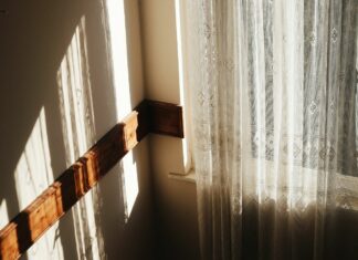 Stručnjak Zagrepčanima preporučuje da u 16:30 navlače zavjese i spuštaju rolete