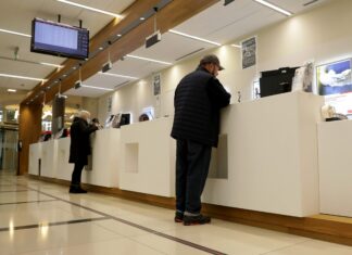 Došao svoj novac staviti na banku, držali ga sat vremena: ‘Nisam ja ni znao da to ljudi rade’