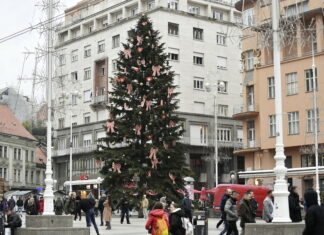 Novi udar na Božić: Omiljenu blagdansku deliciju poskupili čak 70 posto