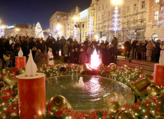 Počeo Advent u Zagrebu, Tomašević zapalio prvu svijeću: ‘Bez nade čovjek je ništa’
