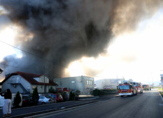 Gradonačelnik o velikom požaru kraj Zagreba: ‘Zatvorite se u kuće, zrak je pun štetnih čestica’
