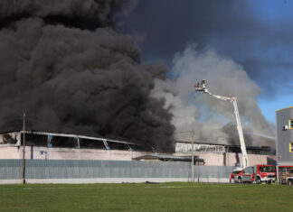 Šef vatrogasaca o detaljima buktinje u Svetoj Nedelji: ‘To će sigurno trajati do jutra’