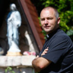 Tisuće reakcija nakon objave poznatog hrvatskog svećenika: ‘Bez ljubomore i pretvaranja’