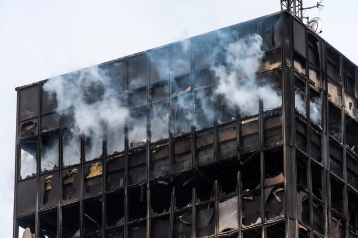 Zagreb, 18.11.2025 - Zgrada legendarnog Vjesnikova nebodera nakon velikog pozara