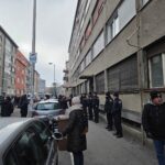 More policije ispred zgrade gradonačelnika Tomaševića: ‘Stanari gledaju u čuđenju, zatvorena je ulica’