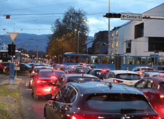 Zaboravite na Slavonsku, ovdje se najdulje čeka: ’15 minuta se nisam ni milimetra pomakla’