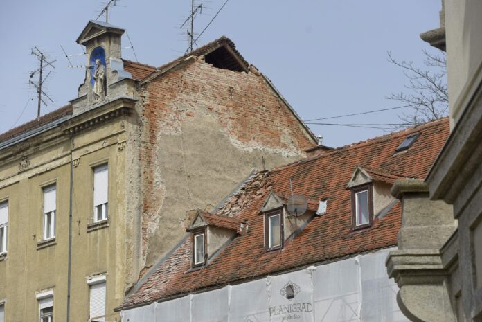 Zagreb, 27.03.2020 - Zagrebacke povijesne nekretnine odavno su zapostavljene i neobnavljane te su upravo one najpogodjenije potresom